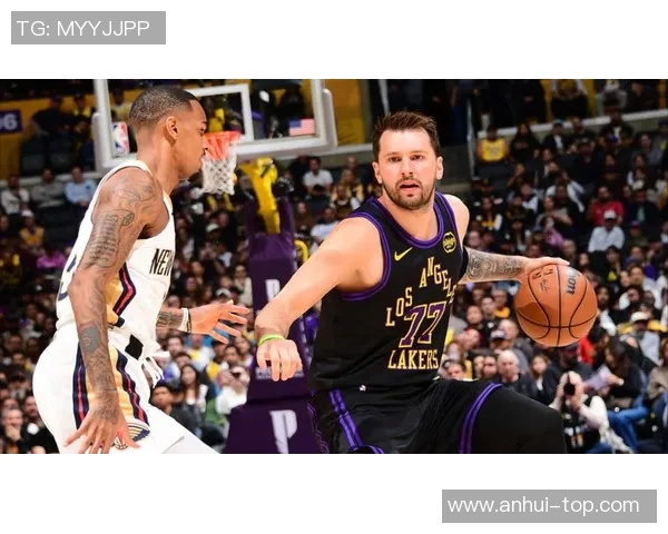 鹈鹕与湖人激战正酣比分悬念迭起引发球迷热议